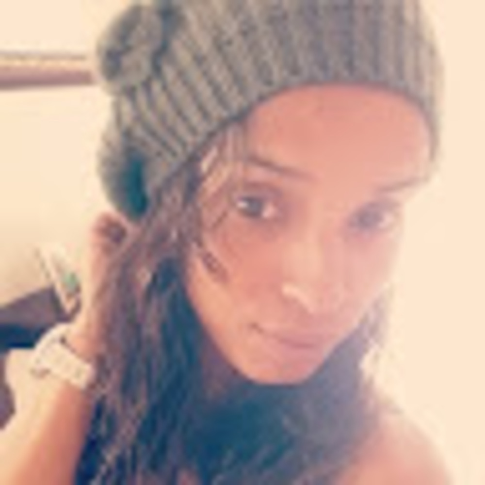 Meet your Posher, Yomaira